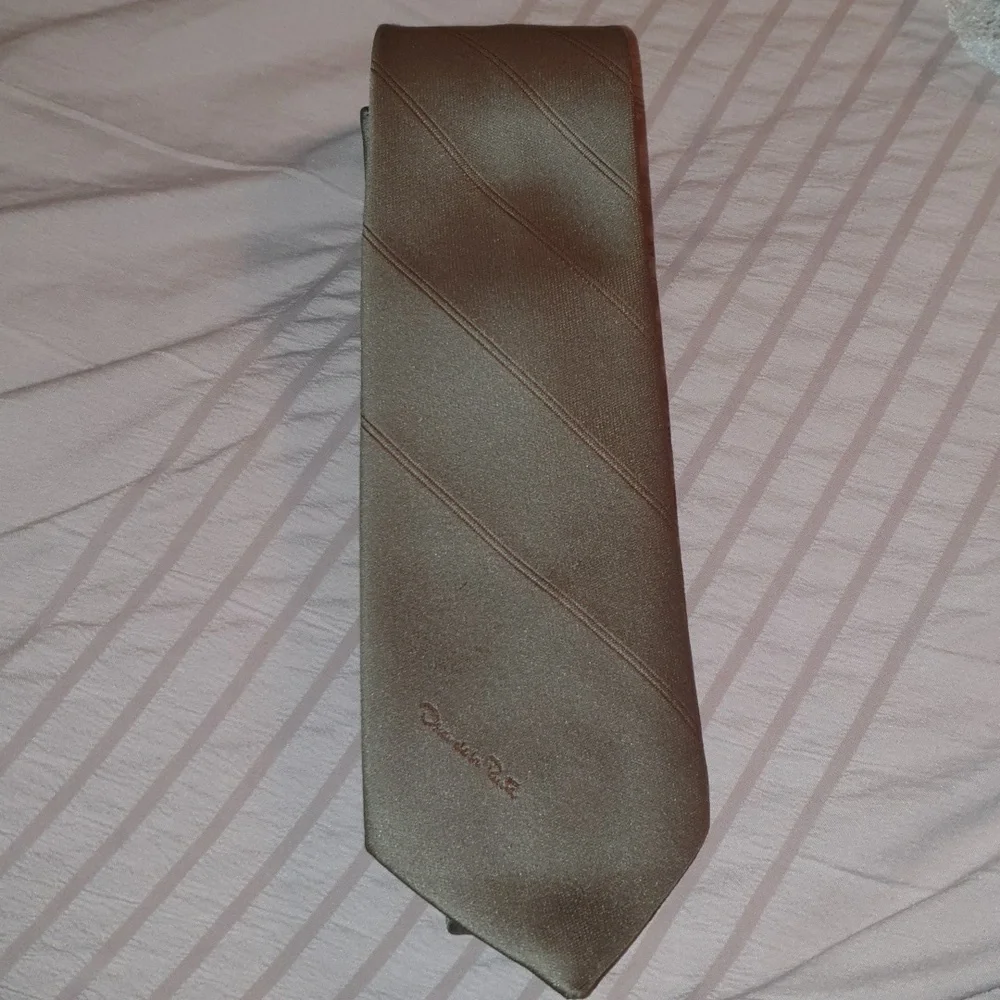 Vtg Men's Designer Oscar De La Rents Necktie
